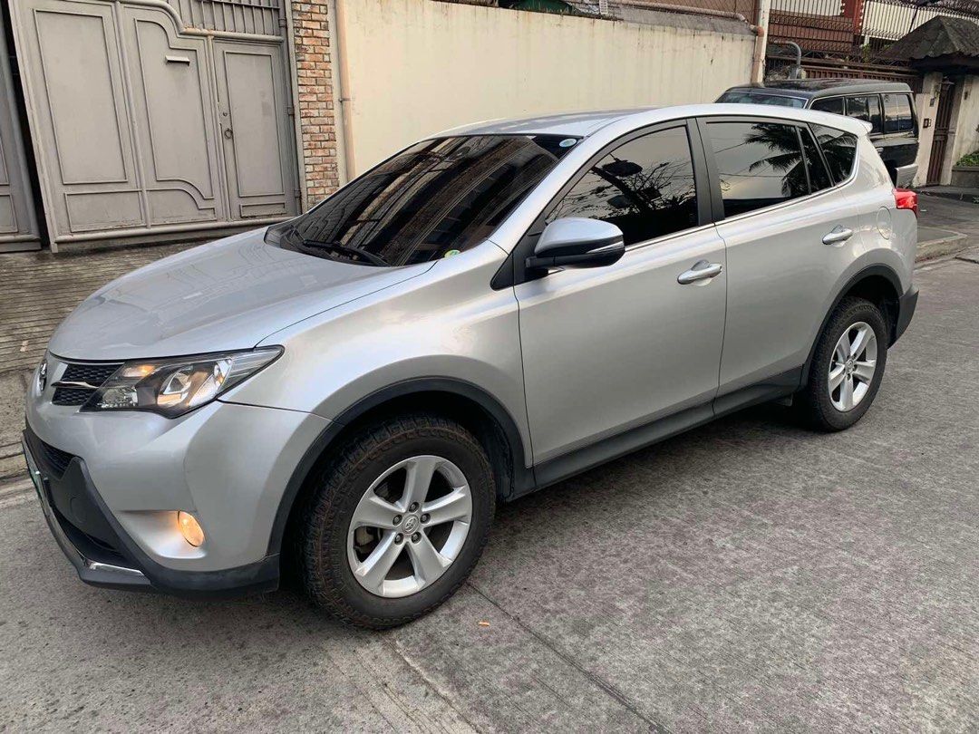 Toyota Rav4 2.4 Premium+ (A) (Category: Used Cars) located in Quezon City. Submitted by zentiger_b8aba3 (Listing ID 1354366831, Image 1). Description: 2013 Rav 4 1st owner 2.5 dual VVTI Automatic 4x2 All original parts P470k asking negotiable QC Area 09286357440 .