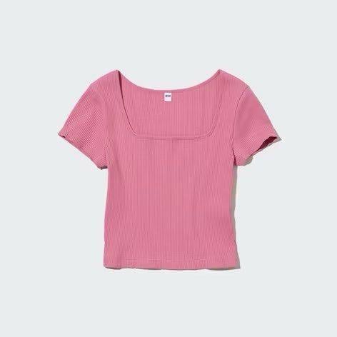 Uniqlo ribbed square neck cropped top (Category: Blouses) located in Las Pinas. Submitted by anitza (Listing ID 1354383282, Image 2). Description: — good quality barely used!! — size s on tag rfs: not my style anymore.