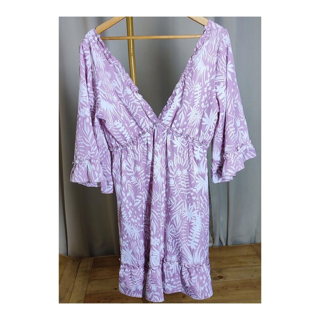 Very Lightweight Cute Summer Dress (Category: Dresses) located in Manila. Submitted by thrifterstyle (Listing ID 1354517034, Image 1). Description: This is thrifted Very Good Condition Width:18.5 Inches Waist:28 Inches Length:35 Inches Fits: Medium Brand:None Code: C2 LAST PRICE POSTED/2 DAYS RESERVATION SURE BUYER ONLY PLEASE _____________________ Thrifted|Good Condition|Shipping Only _____________________ PLS CHECK PHOTOS FOR ANY FLAWS ________