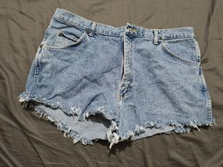 (Category: ) located in . Submitted by louparedes (Listing ID 1354492097, Image 1). Description: .