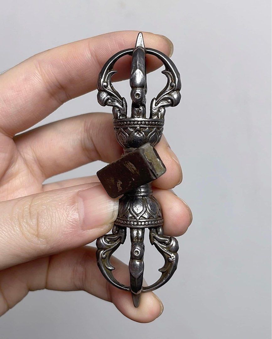 藏傳文物級珍藏西藏老天鐵隕石手工鏨刻敲型大尺寸《五股金剛杵 藏傳文物級珍藏西藏老天鐵隕石手工鏨刻敲型大尺寸《五股金剛杵