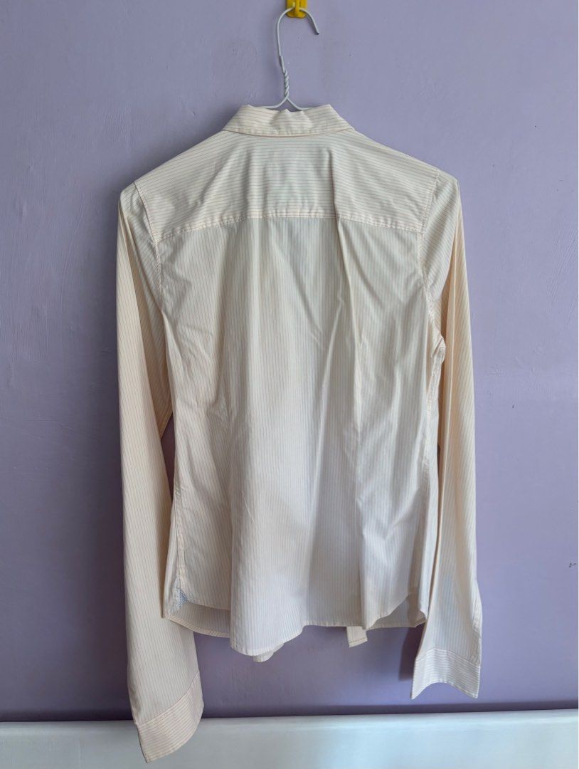 A&F Stripes Longsleeves (Category: Longsleeves) located in Cainta. Submitted by patdr. (Listing ID 1354563730, Image 2). Description: -Offwhite with pink stripes - M on tag but best fit XS to S.