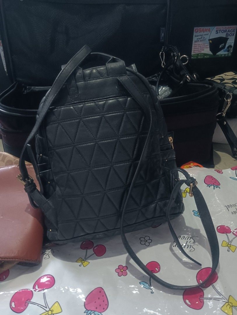 AUTHENTIC MICHAEL KORS QUILTED BACKPACK WITH GOLD ACCENTS 2,200 (Category: Luxury Bags & Wallets) located in General Trias. Submitted by 09459757233 (Listing ID 1354615064, Image 3). Description: AUTHENTIC MICHAEL KORS ABBEY QUILTED BACKPACK WITH GOLD ACCENTS.