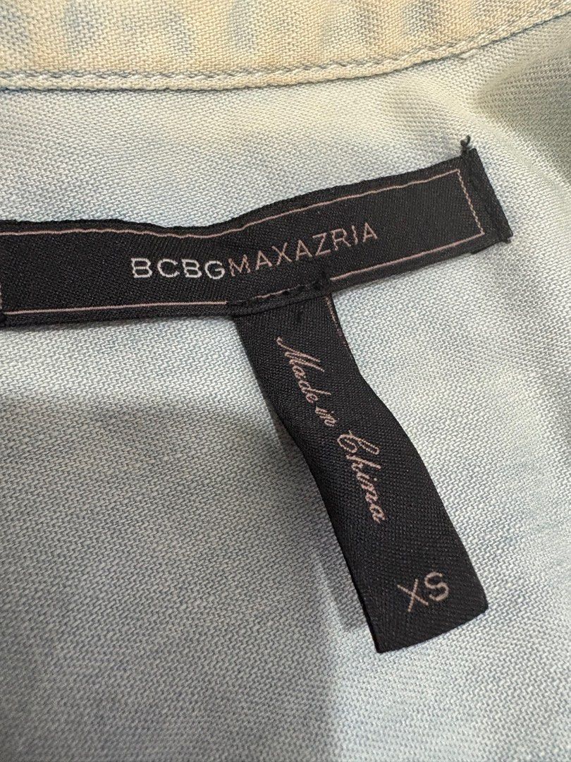 BCBG MAXAZRIA acid washed jacket (Category: Coats, Jackets and Outerwear) located in Manila. Submitted by violoot (Listing ID 1354714060, Image 2). Description: XS-M, best fits S.
