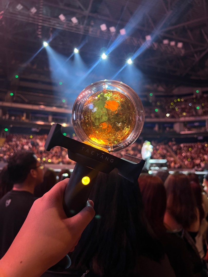 BIGBANG Taeyang Official Light Stick (Category: Music Accessories) located in Taguig. Submitted by rzgzb (Listing ID 1354708361, Image 2). Description: Used once in Taeyang’s concert! Inclusion: box, light stick (with used AAA batteries for testing), user manual and strap only ₱2900 original price.