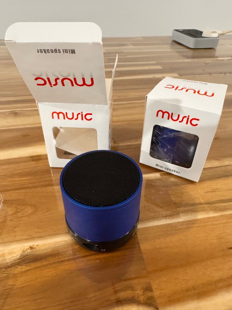 Brand new mini Bluetooth speaker (with bass)