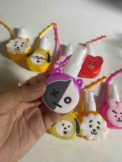 (Category: ) located in . Submitted by mamadianadeclutteringco (Listing ID 1354648247, Image 1). Description: .