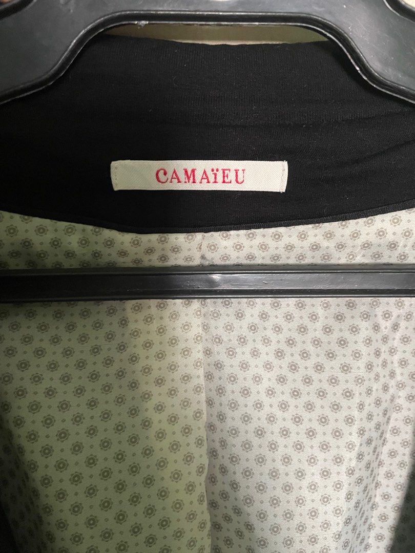 Camaieu Oversized Blazer EU 44 UK 16 (Category: Coats, Jackets and Outerwear) located in Cainta. Submitted by alingjess (Listing ID 1354601287, Image 3). Description: Camaieu Oversized Blazer Womens Size: EU 44 UK 16 ₱150 With damage: holes on side of the pocket .