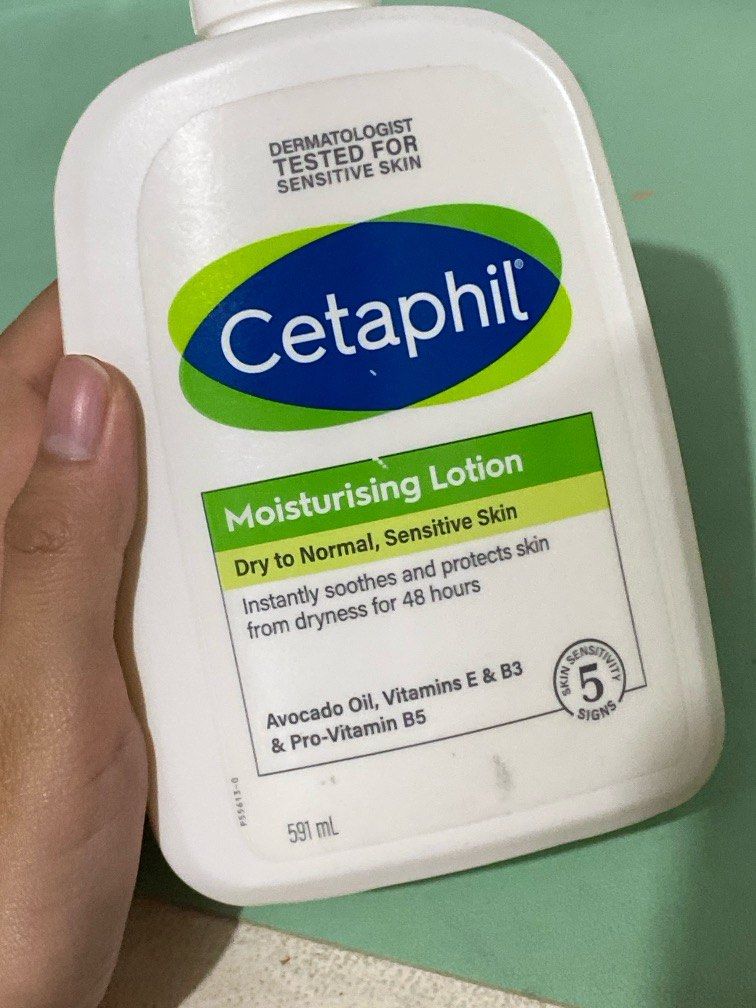 Cetaphil moisturizing lotion (Category: Body Care) located in Makati City. Submitted by nglcrl07 (Listing ID 1354669710, Image 1). Description: Exp: 09/2025.