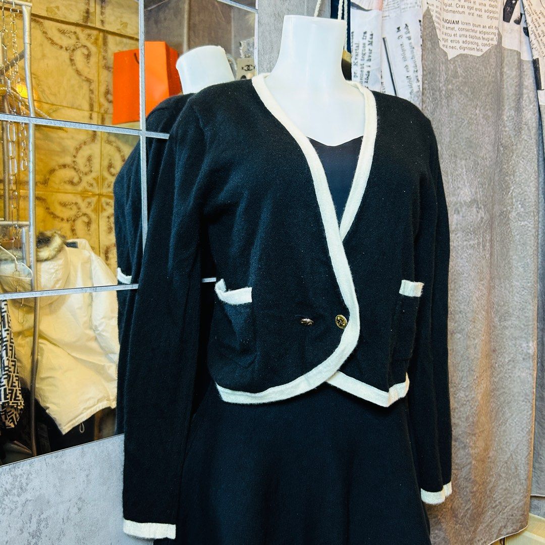 Chanel Knitted Cardigan (Category: Luxury Apparel) located in Baguio. Submitted by luxecycleph (Listing ID 1354632884, Image 2). Description: READ BEFORE OFFER SIZE: 19 x 21.5 Medium to Semi-Large CONDITION: Excellent SHOP RULES * payment first (thru gcash only) * pay today, ship the next day (thru j&t) * manage your expectations (items are secondhand & thrifted) * return & refund are only accepted for valid reasons * no bogus buyers- just tell t