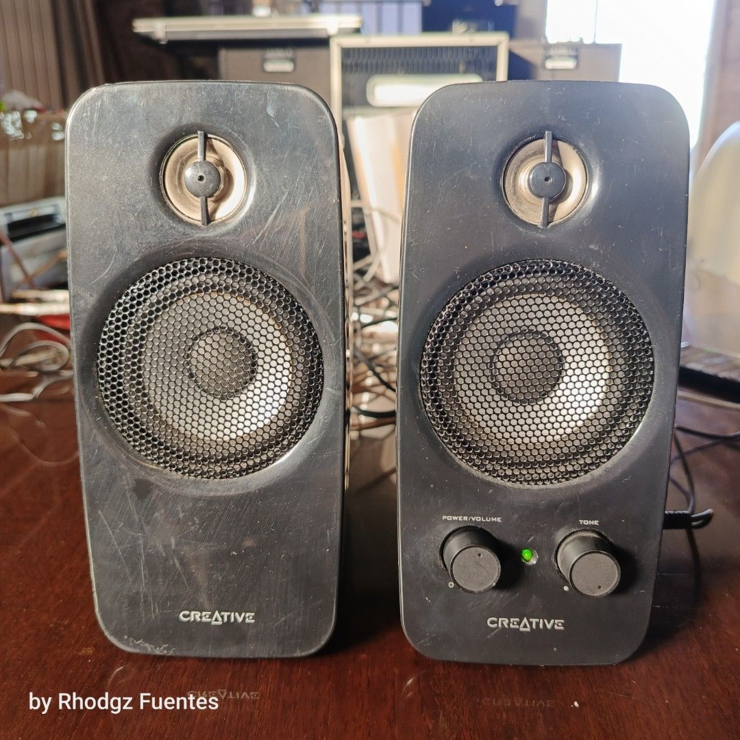 Creative Inspire T10 220v 4.2A (Category: Soundbars, Speakers & Amplifiers) located in Bulacan. Submitted by rhodgz (Listing ID 1354617243, Image 1). Description: Creative Inspire T10 220v 4.2A (upgraded power adapter) from Japan good for pc or laptop use very clear sound, pumpy bass too all orig, no repair, ready to use P1,800 only valenzuela/meycauayan city area COD via lalamove if in Metro Manila.