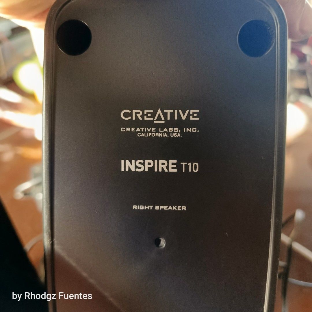 Creative Inspire T10 220v 4.2A (Category: Soundbars, Speakers & Amplifiers) located in Bulacan. Submitted by rhodgz (Listing ID 1354617243, Image 3). Description: Creative Inspire T10 220v 4.2A (upgraded power adapter) from Japan good for pc or laptop use very clear sound, pumpy bass too all orig, no repair, ready to use P1,800 only valenzuela/meycauayan city area COD via lalamove if in Metro Manila.