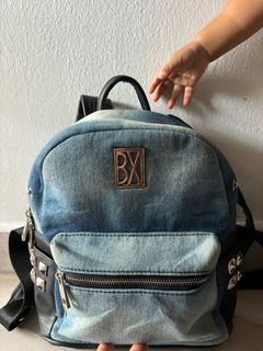(Category: ) located in . Submitted by thriftingmeup (Listing ID 1354584790, Image 1). Description: .