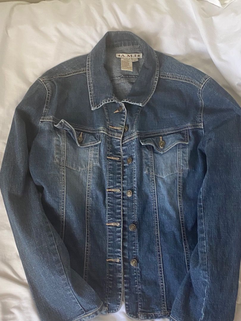 Denim jacket dark blue aesthetic grunge (Category: Coats, Jackets and Outerwear) located in Pasig City. Submitted by ctiner (Listing ID 1354556094, Image 3). Description: Medium^^.