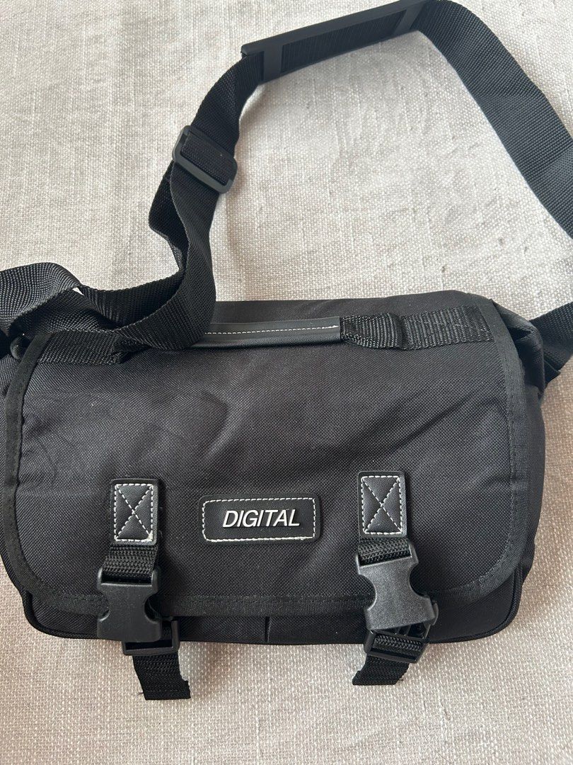 DIGITAL camera bag (Category: Camera Bags & Carriers) located in Calamba. Submitted by chwbcca (Listing ID 1354542380, Image 1). Description: used what you see is what you get.