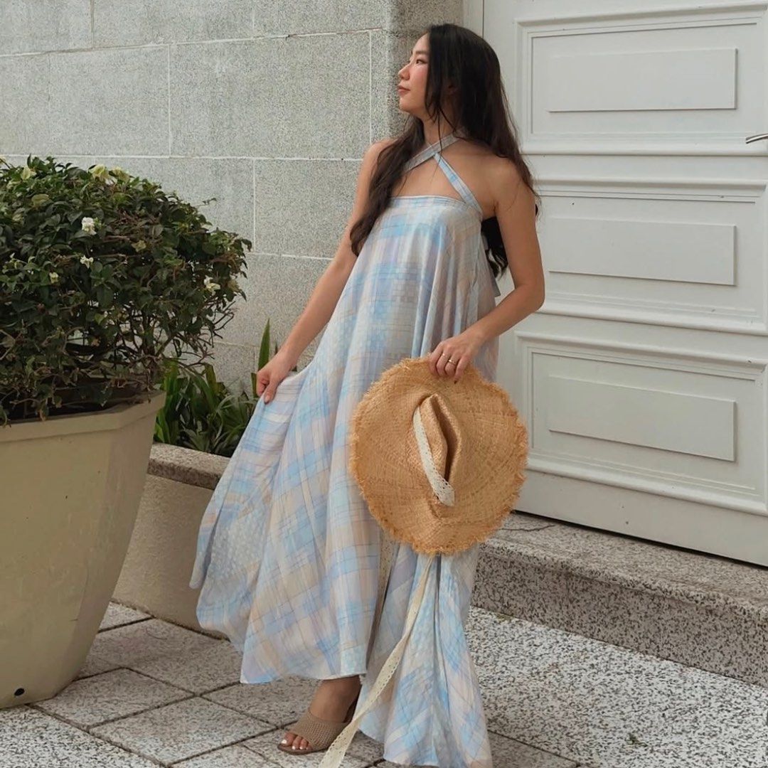 Esse the Label Soleil Dress - Watercolour Plaid Sommer (Category: Dresses) located in Singapore. Submitted by mumandbebe (Listing ID 1354654321, Image 3). Description: Worn twice, size XXS-XS, retails $239 Many ways to wear this dress, very comfy NO TRADES NO NEGO.