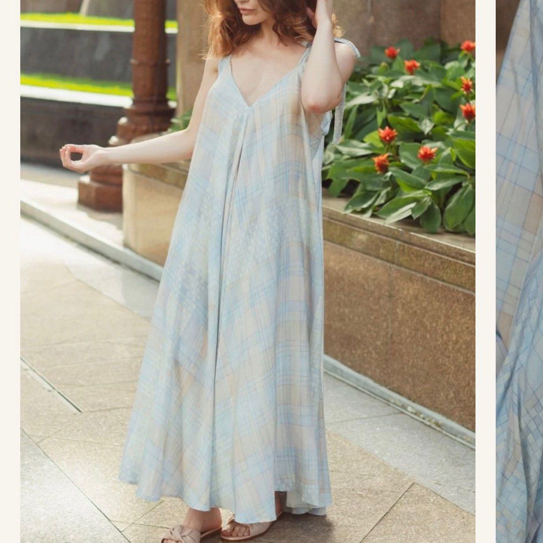 Esse the Label Soleil Dress - Watercolour Plaid Sommer (Category: Dresses) located in Singapore. Submitted by mumandbebe (Listing ID 1354654321, Image 2). Description: Worn twice, size XXS-XS, retails $239 Many ways to wear this dress, very comfy NO TRADES NO NEGO.