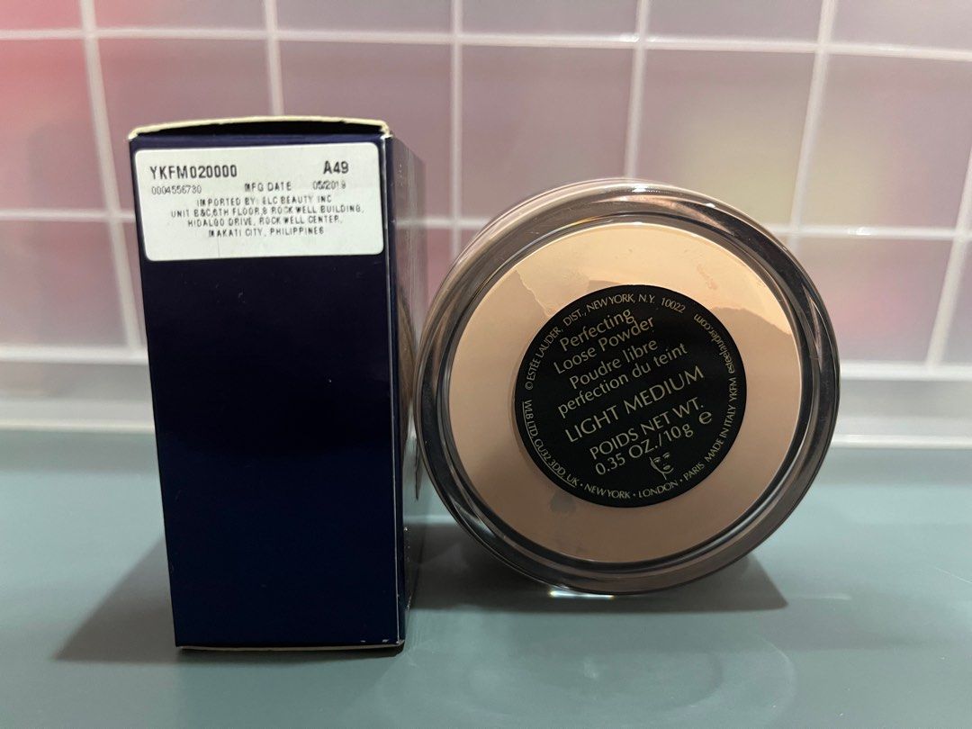Estée Lauder perfecting loose powder 10g (light medium) (Category: Makeup) located in Manila. Submitted by marylouche42170 (Listing ID 1354699593, Image 3). Description: .