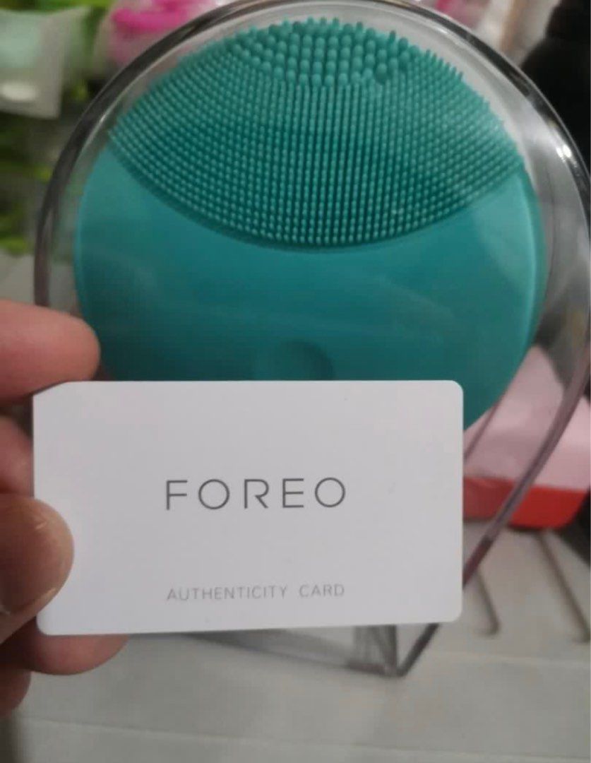 Foreo Luna Mini (Category: Face Care) located in Antipolo. Submitted by mikmik0517 (Listing ID 1354575327, Image 1). Description: Foreo Luna Mini Turquoise Blue 💯 Original with authenticity card With complete accessories, no box + free 1 pc skincare (random) RFS: upgrade, need funds.