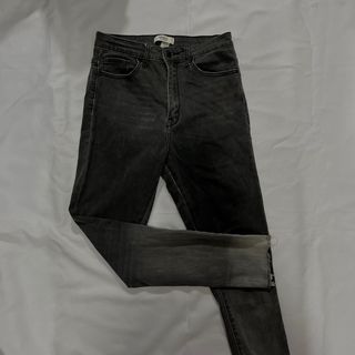 (Category: ) located in . Submitted by preloved4am (Listing ID 1354554124, Image 1). Description: .