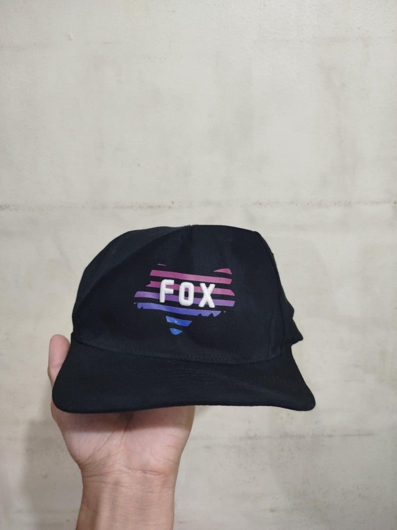FOX CLOSE CAP (Category: Caps & Hats) located in Nabua. Submitted by supermix5119 (Listing ID 1354606949, Image 1). Description: Fox Close Cap S-M Excellent Condition No Issue 500+Sf.