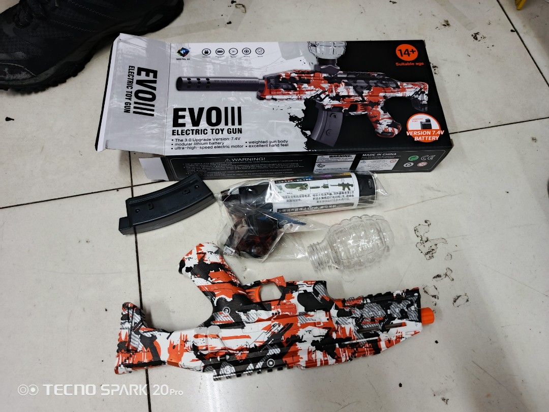 Gel blaster toy gun w/light (Category: Action & Battle Toys) located in Manila. Submitted by ramosmarvi53163 (Listing ID 1354709204, Image 3). Description: Gel blaster toy gun w/light.