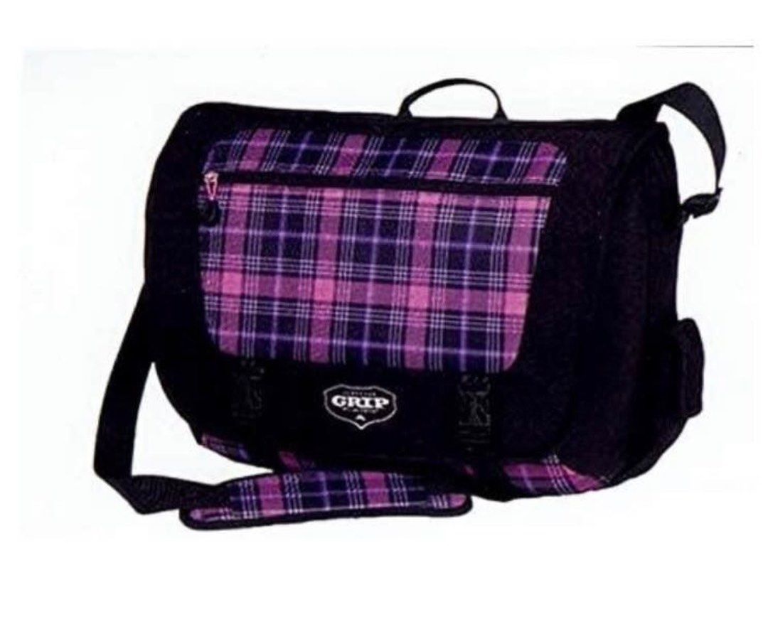 Grip Payback messenger bag large (Category: Laptop Bags & Sleeves) located in Pasig City. Submitted by zoraym (Listing ID 1354595668, Image 2). Description: Almost brand-new Used once Imported from the USA Large size Pink color.