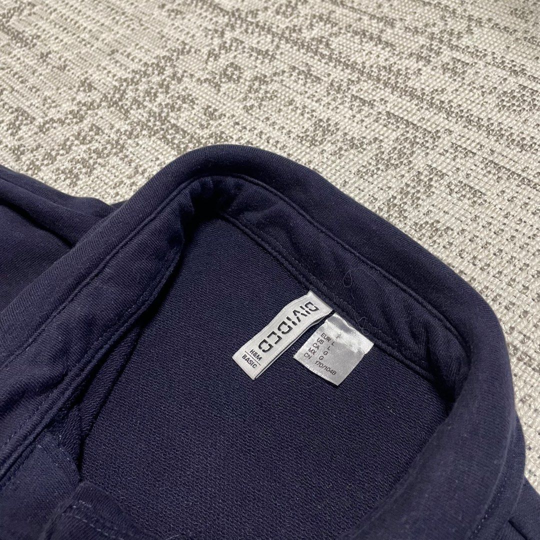 H&M Cropped Sweater (Category: Longsleeves) located in Marikina City. Submitted by icebear0821 (Listing ID 1354648736, Image 3). Description: • wore only once during a taiwan trip • message me if you want when worn pic .