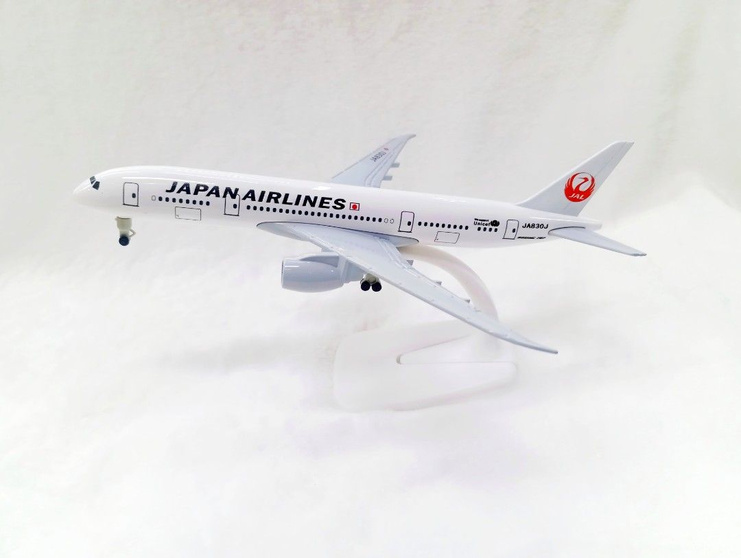 Japan Airplane Diecast Aircraft Model (Category: Vehicle & Diecast Models) located in Manila. Submitted by delossanto54740 (Listing ID 1354670403, Image 2). Description: Japan Airplane Diecast Aircraft Model Boeing 787 size approximately 19 cm More airlines available Call or text for faster transaction #09563501803.