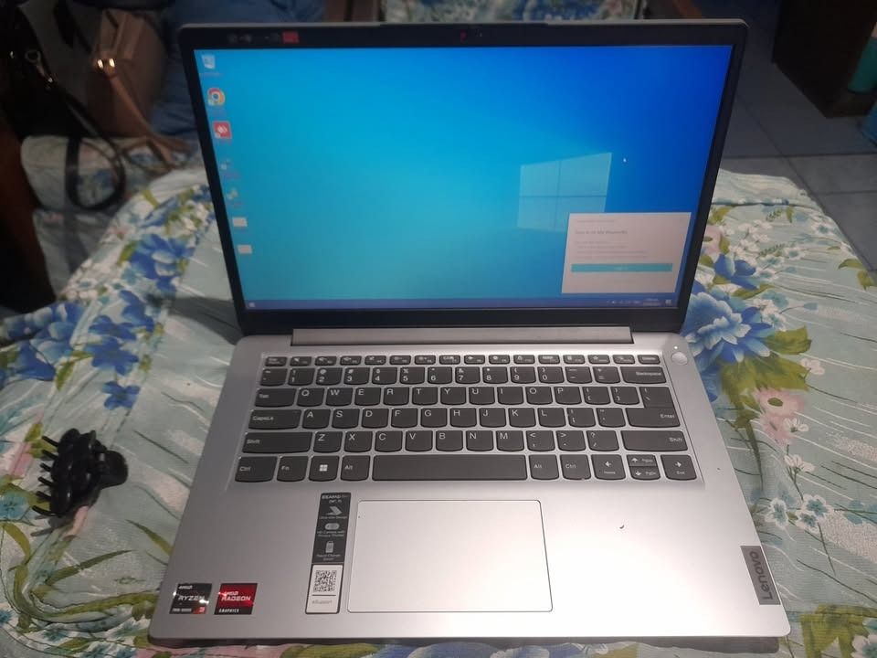 LENOVO IdeaPad 1 - Mint Condition (Category: Laptops & Notebooks) located in Manila. Submitted by ti_ji (Listing ID 1354632927, Image 1). Description: ENOVO IdeaPad 1 CPU: AMD Ryzen 3 7320U 2.4G RAM: 8GB STORAGE: 512 GB DISPLAY: 14" FHD GPU: AMD Radeon™ 610M Graphics (integrated) COLOR: Cloud Grey Under warranty pa po sa PCEXPRESS MOA can provide resibo po.
