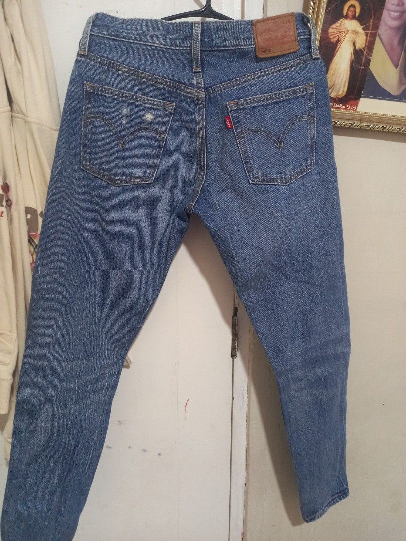 Levis Pants - Original (Category: Jeans) located in Quezon City. Submitted by vanlacsa (Listing ID 1354528543, Image 3). Description: Original Levis Maong Pants bought in Japan never been used di kasya original price 5,999 im selling only for 2k waist 25-28.
