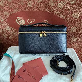 (Category: ) located in . Submitted by all.thingsluxe (Listing ID 1349741002, Image 1). Description: .