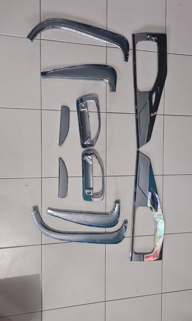 Lorry items (Category: Bodykits & Styling) located in Singapore. Submitted by shamalia (Listing ID 1354677669, Image 1). Description: I am selling all the lorry items for $150 collect at punggol under the block still look new....