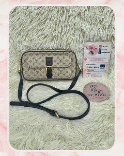 (Category: ) located in . Submitted by Le.Pattie.Luxe (Listing ID 1354626545, Image 1). Description: .