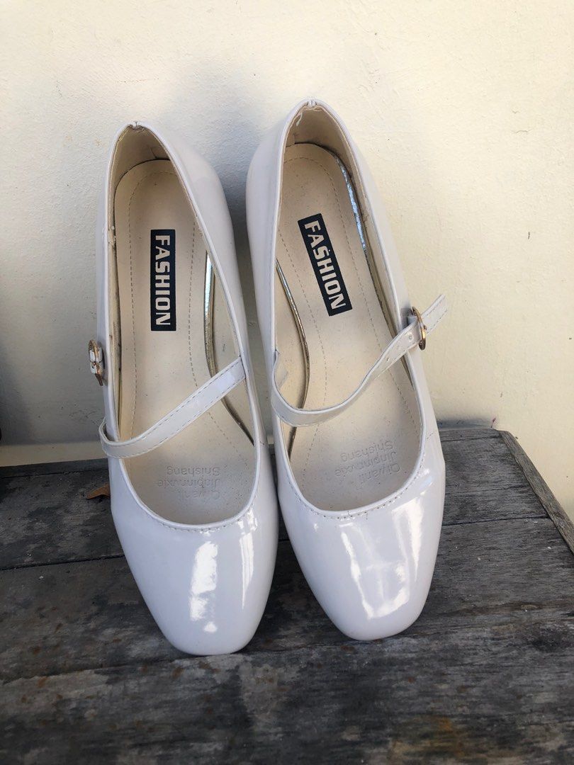 MaryJanes - white patent leather (Category: Flats & Sandals) located in Binan City. Submitted by aparadore (Listing ID 1354529469, Image 1). Description: .