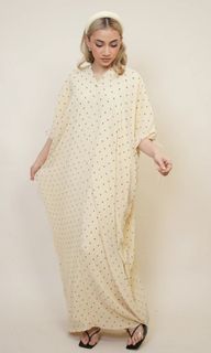 (Category: ) located in . Submitted by wardrobesa (Listing ID 1354665351, Image 1). Description: .