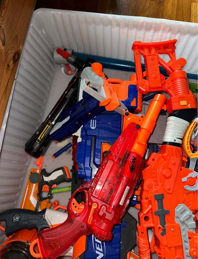 Nerf (Category: Action & Battle Toys) located in Singapore. Submitted by itsnotmelizabeth (Listing ID 1354721059, Image 5). Description: Decluttering selling all together. .