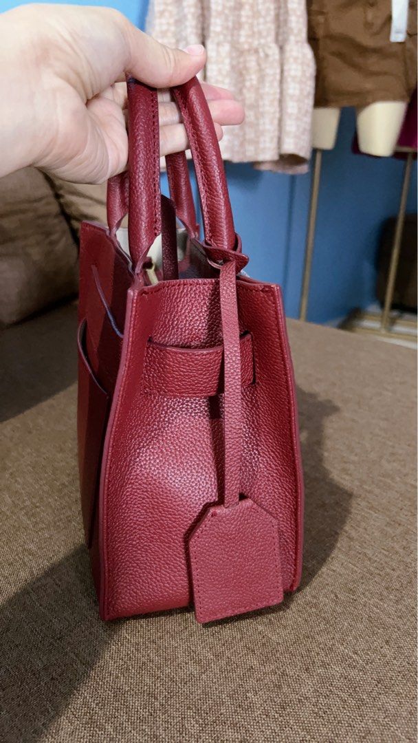 Original Jillstuart Bag (Category: Luxury Bags & Wallets) located in Batangas. Submitted by labelle_botique (Listing ID 1354528954, Image 2). Description: Brand new condition No flaw 10/10 condition Kelly inspired With sling!.
