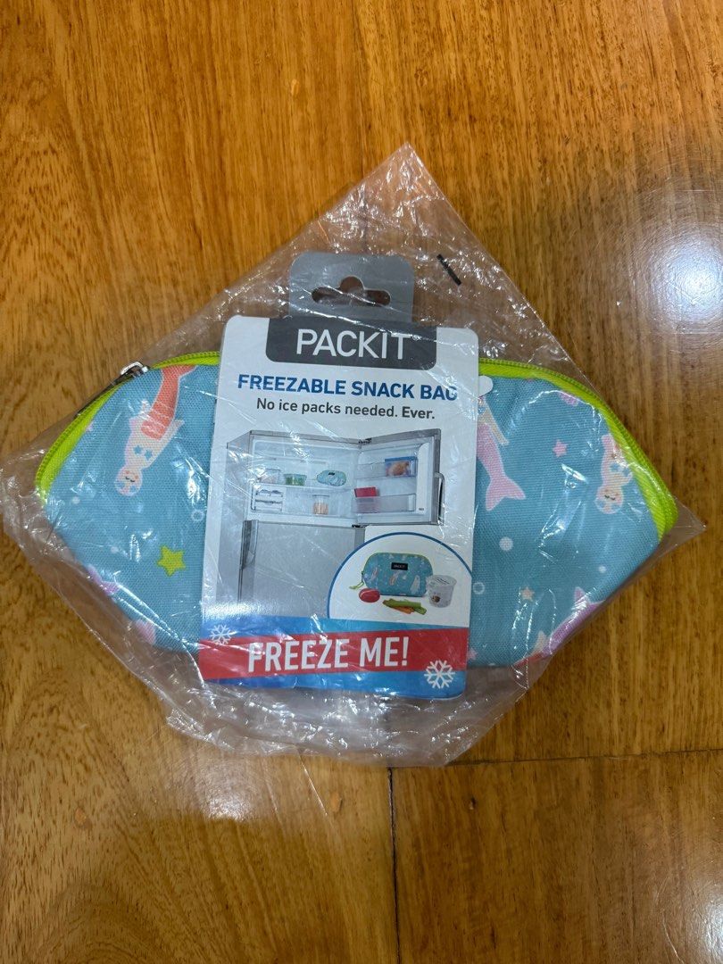 Packit freezable snack bag (Category: Other Babies Going Out Needs) located in Makati City. Submitted by l3.go (Listing ID 1354675710, Image 1). Description: .