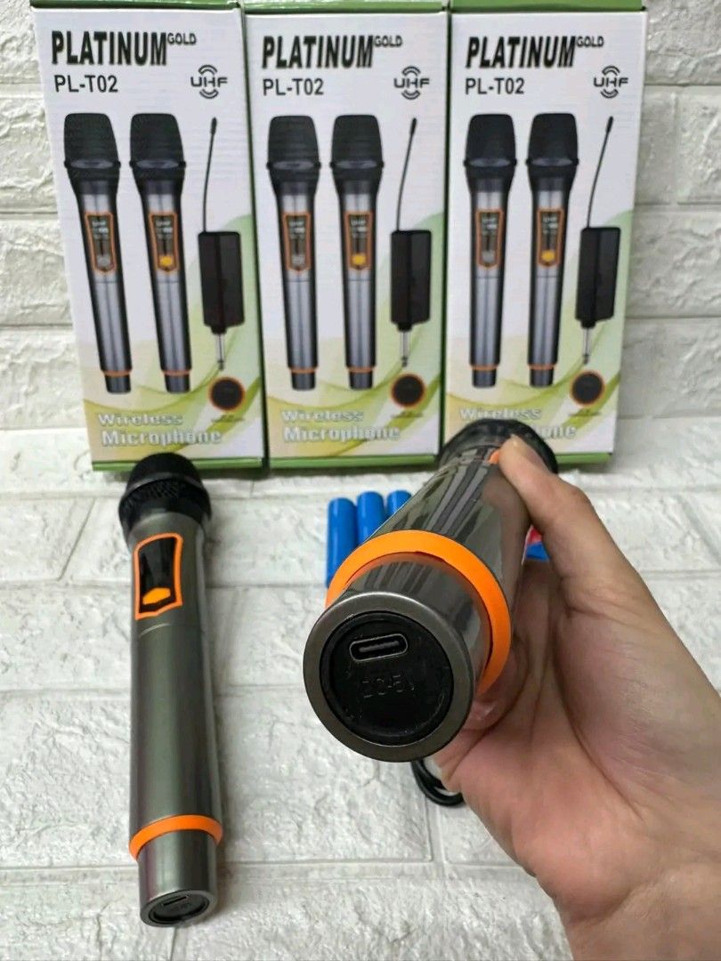 Platinum PL-T02 Professional Rechargeable Two Pcs Wireless Microphone One set🔥 (Category: Microphones) located in Manila. Submitted by ramosmarvi53163 (Listing ID 1354668767, Image 3). Description: Platinum PL-T02 Professional Rechargeable Two Pcs Wireless Microphone One set🔥🔥🔥 🌟Double Wireless MIC 🌟One color Restock：Black.