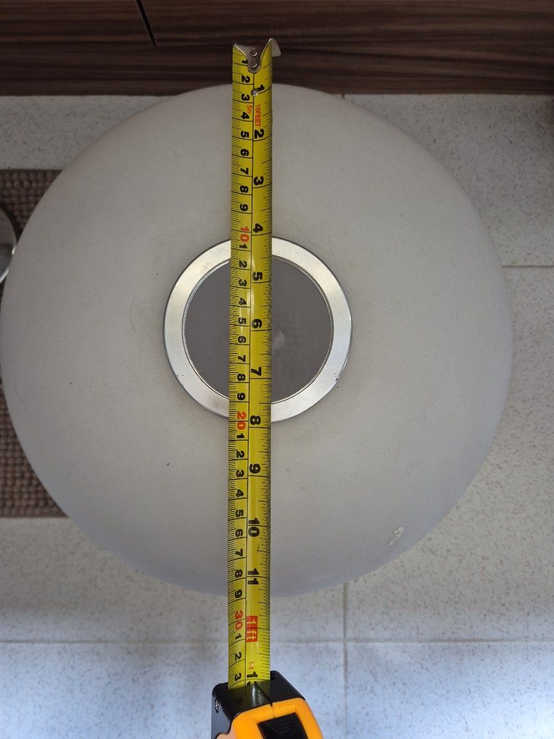 Round Ceiling Light (Category: Lighting) located in Singapore. Submitted by sharky72 (Listing ID 1354581925, Image 3). Description: Well used, but in good condition. 3 colours light bulb..