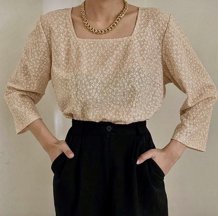 ShopFlorice Gold Embroidered Top (Category: Blouses) located in Paranaque City. Submitted by mpang_ (Listing ID 1354595018, Image 1). Description: Absolutely elegant gold embroidered long sleeved top. 💛 Flattering square neckline. The blouse can be styled tucked in (like in the pic) or worn loose like a tunic. Free size that can work up to size M. For reference, I am a size XS and top fits loose but stylish. RFS: Decluttering and I don’t go out 