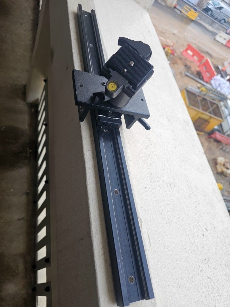 Video Slider (Category: Other Photography Accessories) located in Singapore. Submitted by james8299 (Listing ID 1354636708, Image 3). Description: slider to let go.