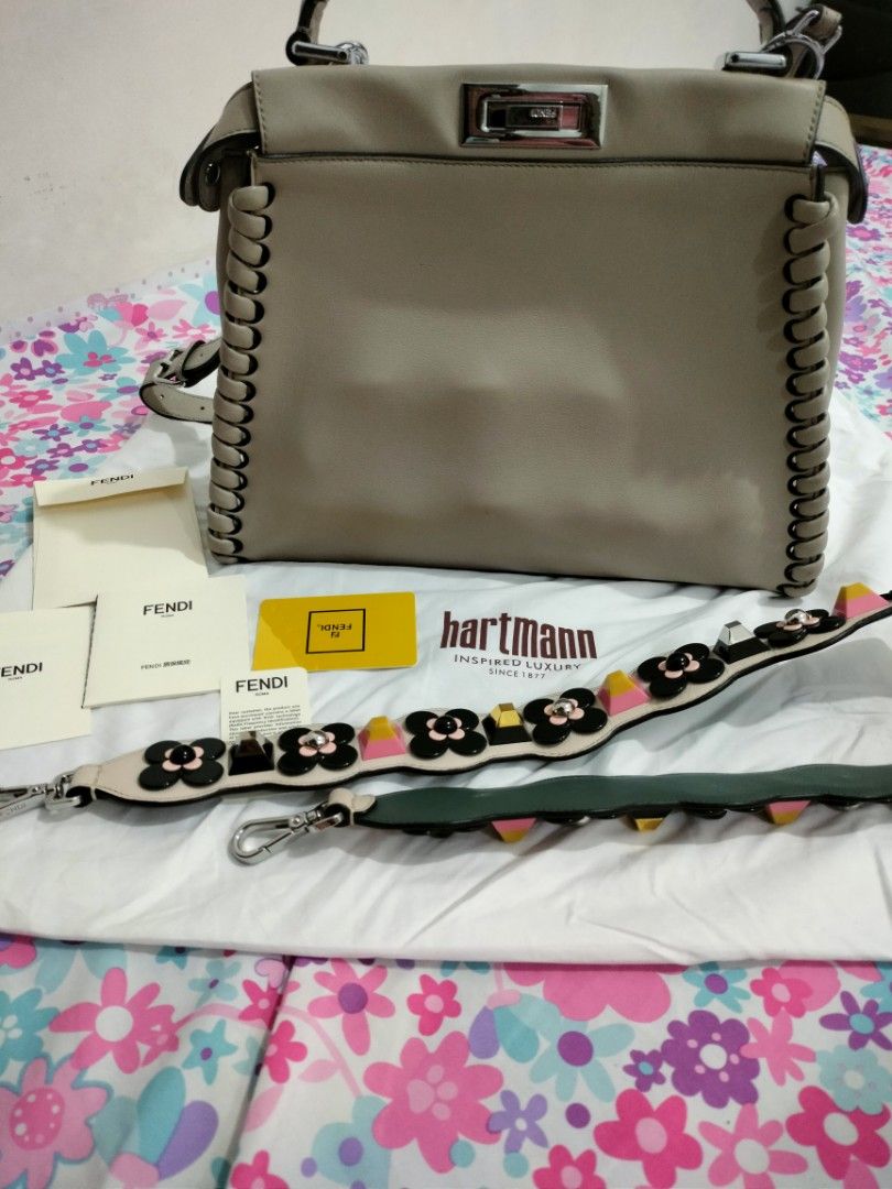 Sling (Category: Luxury Bags & Wallets) located in Marikina City. Submitted by mattiah0235059 (Listing ID 1354530424, Image 3). Description: .