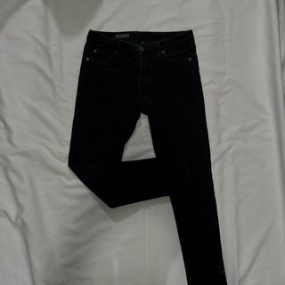 (Category: ) located in . Submitted by preloved4am (Listing ID 1354554286, Image 1). Description: .