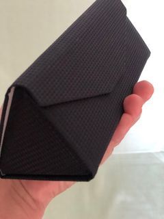 TRIANGLE  FOLDING EYEGLASS / SUNGLASS CASE