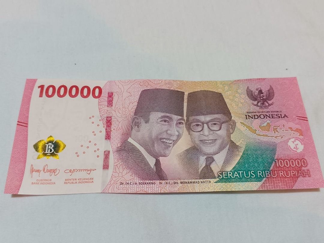 Uang Kuno 100 ribu Rupiah Tahun 2022 Seri Cantik, Antik, Uang Lama di ...