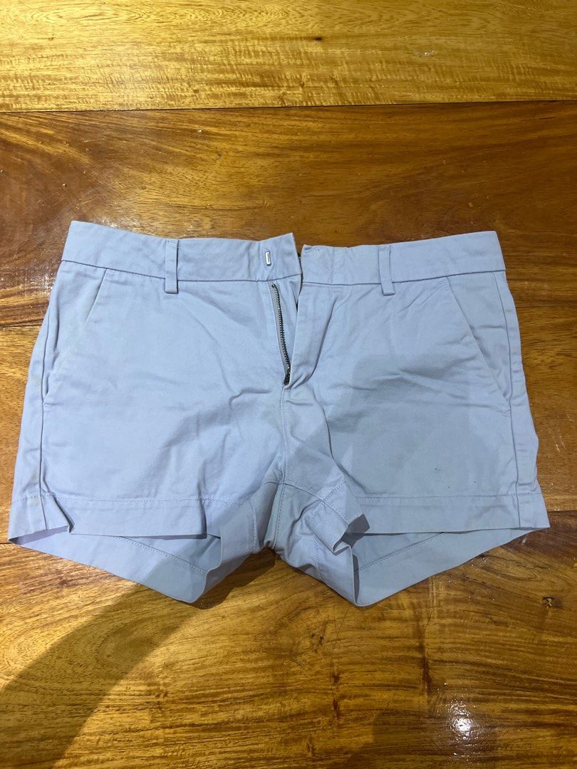 3 x UNIQLO Shorts (Womens) (Category: Shorts) located in Paranaque City. Submitted by ellies.corner (Listing ID 1354658397, Image 2). Description: PRELOVED UNIQLO SHORTS 🤍 - Color: Pink, Light Blue, Camo Green - Condition: Still in great condition since it’s not used as frequently. No stains or dirty marks. - Made in Cambodia - Waist 64cm / Hip 91cm - 100% Cotton - Inclusive of extra buttons Take all items! 😊 .