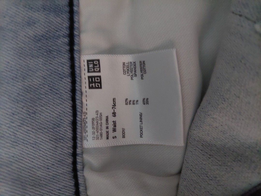 UNIQLO Straight Cut Jeans (Category: Jeans) located in Kawit. Submitted by cansitcanton (Listing ID 1354626648, Image 3). Description: Uniqlo Straight Cut Jeans Size: Small Waist 68-76cm No Issues In good condition Like New.