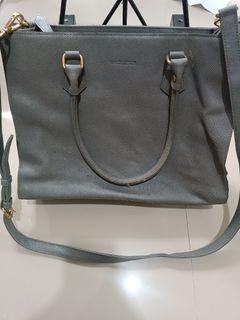(Kategori: ) berada di . Dikirim oleh zecondid_thrifting (ID iklan 1354524531, Gambar 1). Deskripsi: .